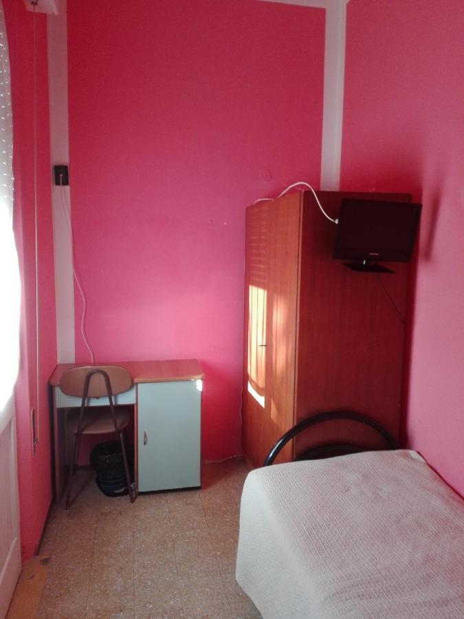 Hotel Villa Lorena Rimini Bagian luar foto