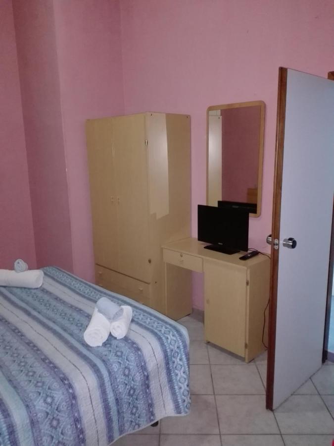 Hotel Villa Lorena Rimini Bagian luar foto