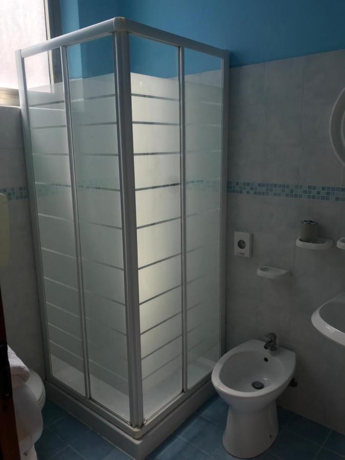 Hotel Villa Lorena Rimini Bagian luar foto