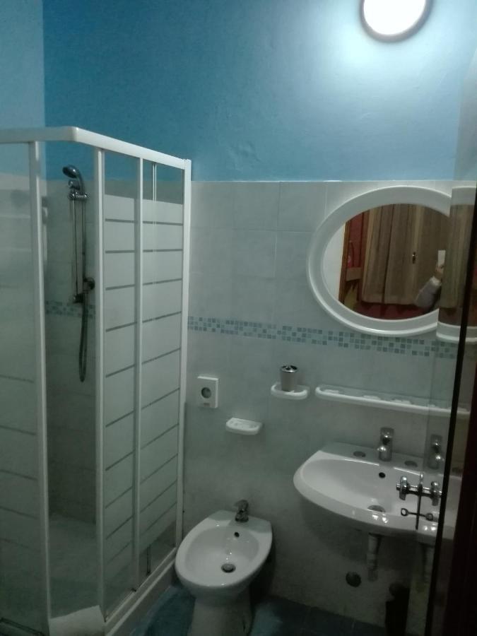 Hotel Villa Lorena Rimini Bagian luar foto