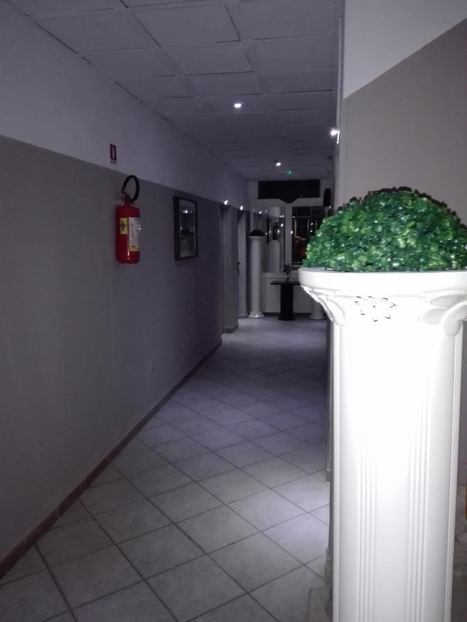 Hotel Villa Lorena Rimini Bagian luar foto