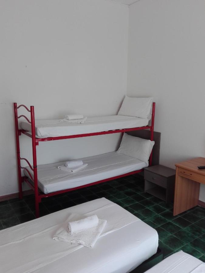Hotel Villa Lorena Rimini Bagian luar foto