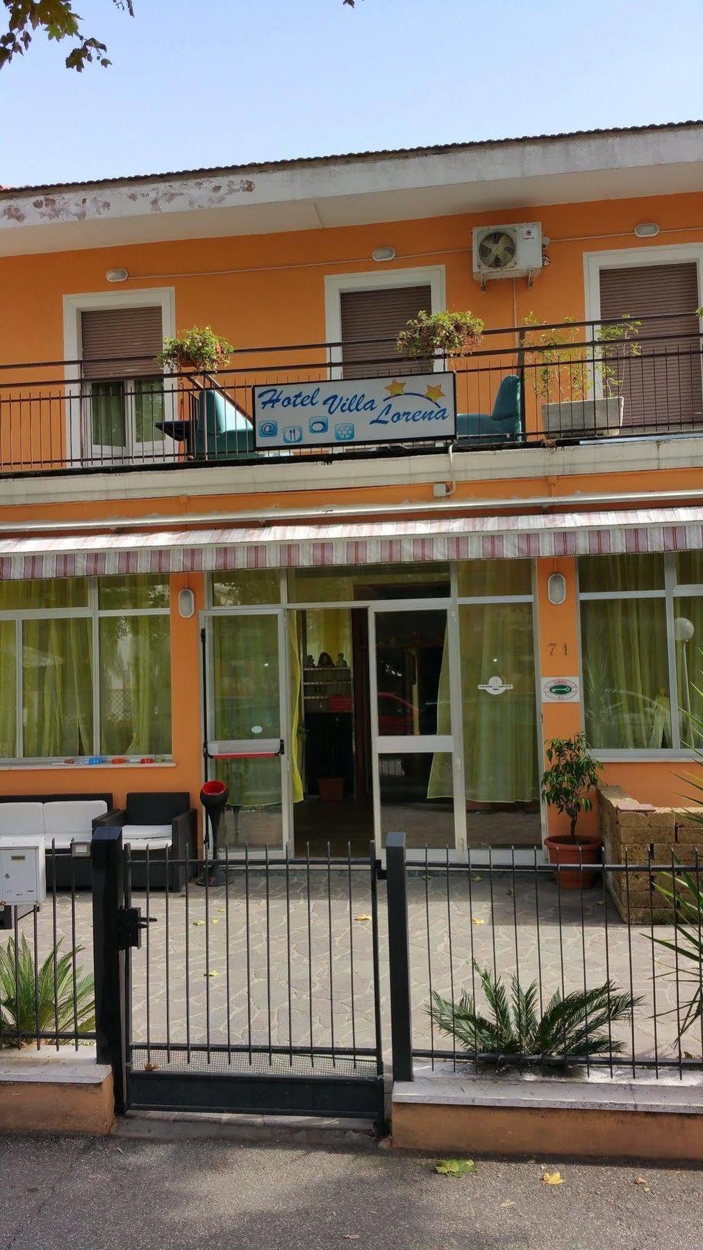 Hotel Villa Lorena Rimini Bagian luar foto