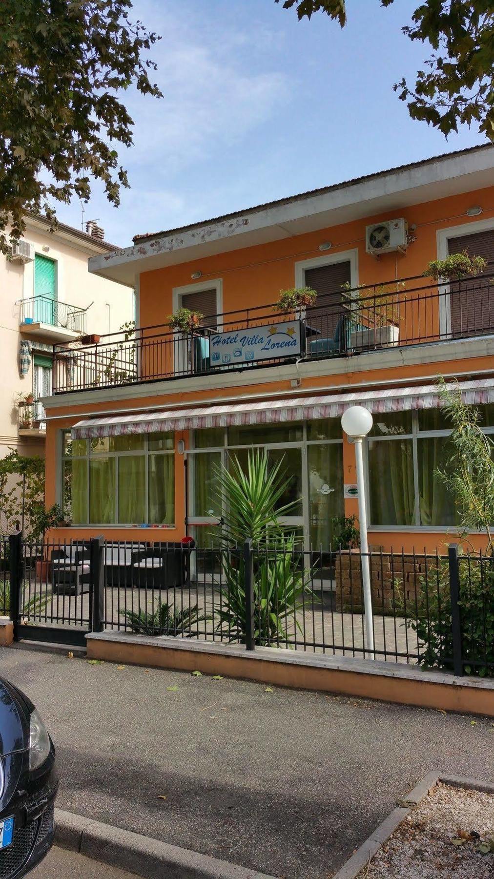 Hotel Villa Lorena Rimini Bagian luar foto